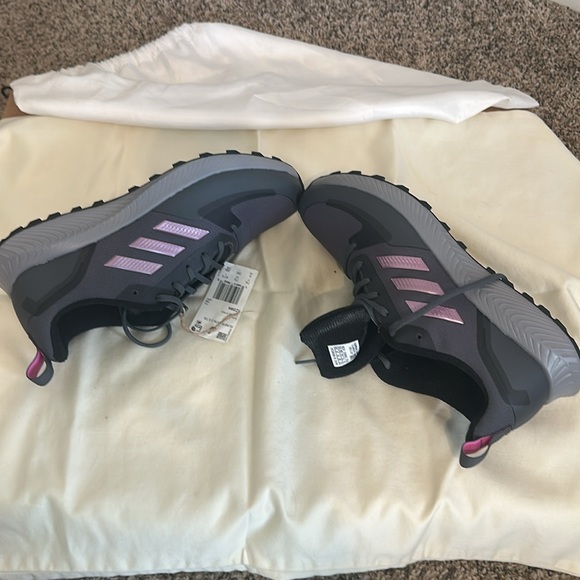 NWT! Adidas Women’s Run Falcon 2.0 Grey with lavender stripes. Running  - Size 9 - Picture 7 of 7